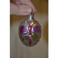 Бабочка на листе