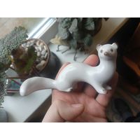 Статуэтка хорёк