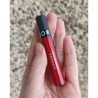 Жидкая стойкая матовая помада в самом популярном классическом красном оттенке Sephora Cream Lip Stain 5 ml 01 Always Red