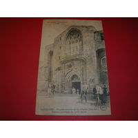 Открытка старинная нач. XX в. Франция Лозер  Лангонь Церковь Готический портал Люди Велосипеды 2407 Издание М.В чистая