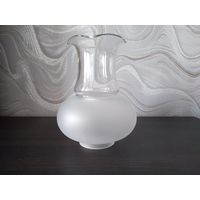 Плафон, высота 18см, ширина 15см, отверстие под патрон 6см