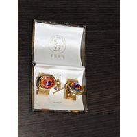 Металлические запонки "Cuff-Links", "Deer" со стеклянными вставками, в заводской, пластиковой упаковке.