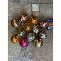 Лот елочных игрушек.
