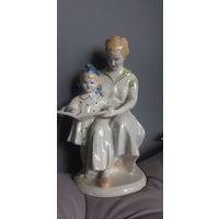 Фарфоровая фигура