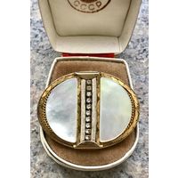 Брошь. Брошь-кулон