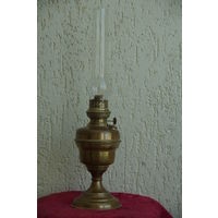 Лампа керосиновая  (  латунь )   51 см ( все целое , рабочая )