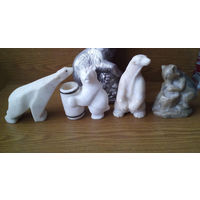 Статуэтки медведи из камня: белый полярный медведь (умка) 2шт., бурый мишка с бочкой мёда и медведь-альбинос с бочонком. 4шт. (возможен обмен)