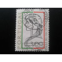Португалия, 1976. Укрепление демократических институтов, женская голова
