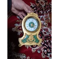 Часы настольные ЯНТАРЬ кварц СССР знак ГОСТ