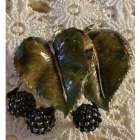 Брошь Ежевика Exquisite эмаль серия Листья Англия 60-е