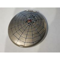 Пудреница Паук в паутине серебро 875 пробы 40е года 20 века.