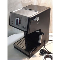Кофеварка рожковая DeLonghi ECP33.21 BK. Мощность: 1100 Вт.
