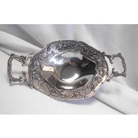 Конфетница Орешница 26 х 14 см Серебрение 01