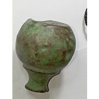 Старинная бронзовая штучка ( не знаю назначение ) . С рубля .