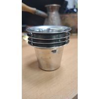 Стопки 4шт. производитель неизвестен. Из старого дома.