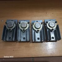 Транзисторы КТ 808 на радиаторах