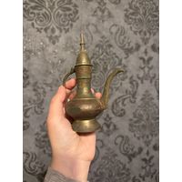 Латунный кувшин