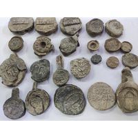 Пломбы разные.