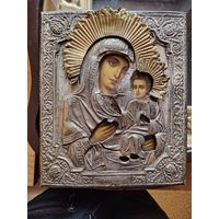 Икона Божией Матери Иверская, 19 век. Красивый Оклад!