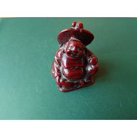 Фигурка нэцкэ.