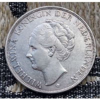 Нидерланды 2 1/2 гульдена 1932 года, AU. Королева Вельгельмина. Серебро. Сторгуй за свою цену, предложи обмен! Y