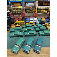 Москвич 408 цвет изумрудный, 2-х фарная решетка, редкие не хромированные диски колес времен голодной Перестройки. Агат, Тантал. 11 февраля в среду намечаем вечер в зеленых тонах и оттенках