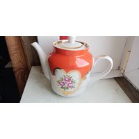 Чайник ссср. Отличная позолота.