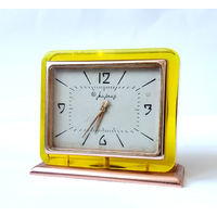 Часы настольные Молния, винтаж, СССР.