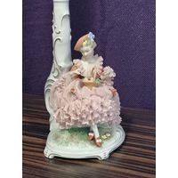 Фарфоровая статуэтка. Кружевной фарфор. Германия.