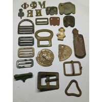 ПМВ и ВОВ. Лот 2. Фурнитура, пряжки, чешуя пикельхельма, эмблемы отличия и др. С рубля , без м.ц. См. др. мои лоты.