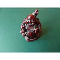 Фигурка нэцкэ.