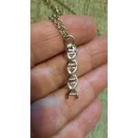 Цепочка с кулончиком в виде ДНК