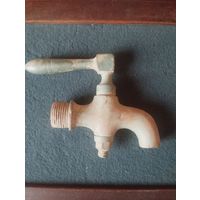 Старинный кран