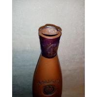 Бутылка от Киндзмараули грузинского вина. Глина