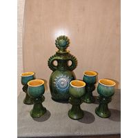 Графин с рюмками из СССР.