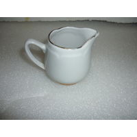 Небольшой Сливочник. Фарфор Рига СССР