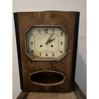 Настенные часы янтарь