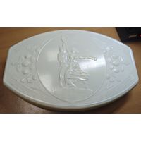 Шкатулка ВСХВ Рабочий и колхозница карболит. СССР. 20 см