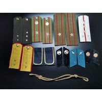 Погоны, шевроны.(одним лотом).