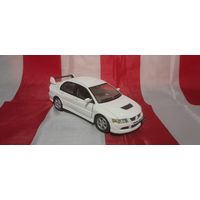 Машинка (модель) Kinsmart 1:36 Mitsubishi Lancer Evolution VIII