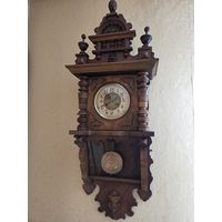 Старинные настенные часы с боем