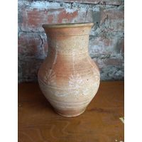 Глиняная крынка.