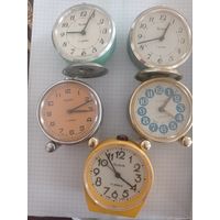 Часы будильники лотом с рубля без мпц!