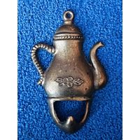 Крючок вешалка. Цветной металл. 9,5х5,5 см