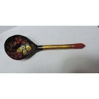 Ложка деревянная Хохлома. СССР. Длина 19 см.