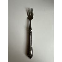 Старинная десертная вилка серебро