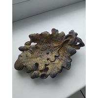 ПЕПЕЛЬНИЦА ДУБОВЫЕ ЛИСТЬЯ