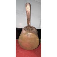 Медный ковш.