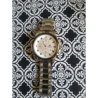 Часы наручные с браслетом.  В коллекцию,ремонт,на запчасти.Состояние на скане.