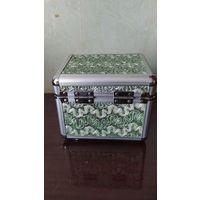 Шкатулка подарочная с зеркалом на замке